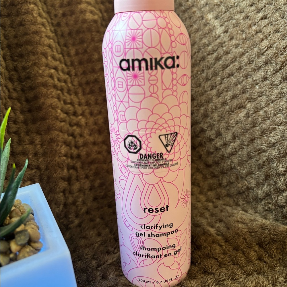 🌸AMIKA RESET CLARIFYING & CLEANSING GEL SHAMPOO 200ml🌸